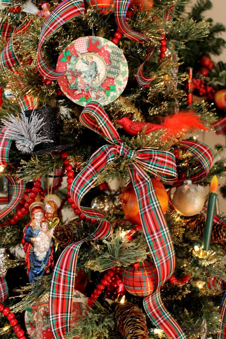 Dickens Christmas Decoration Tips