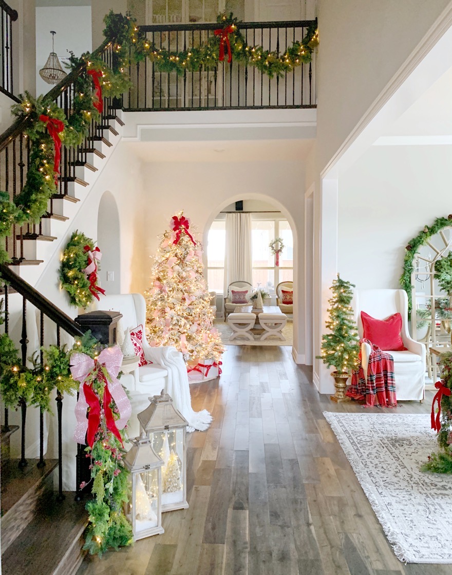 Foyer Christmas Tree Decorating Ideas