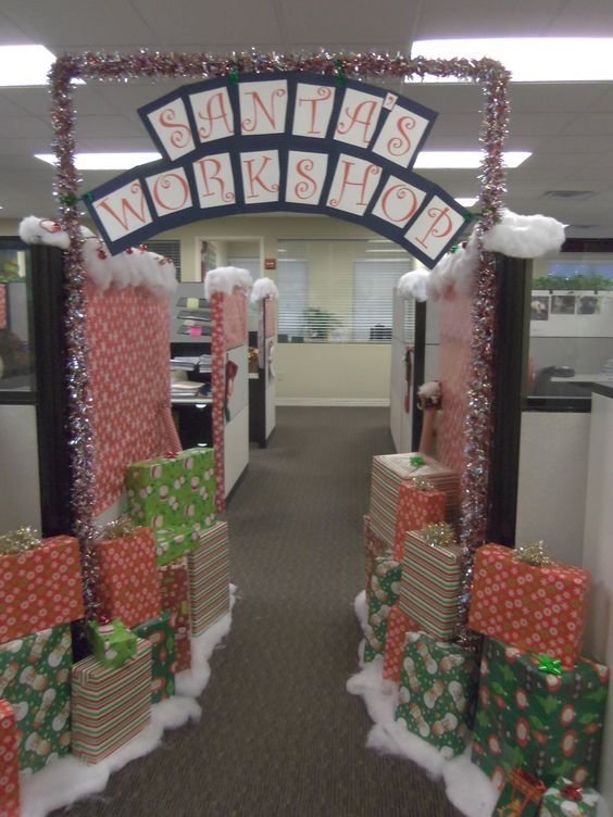 Christmas Workplace Decorating Ideas