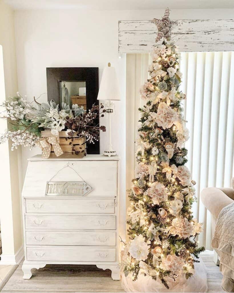 Narrow Christmas Tree Decorating Ideas