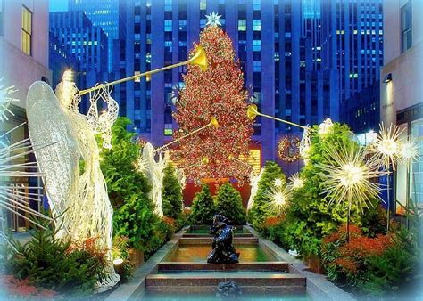 Rockefeller Christmas Tree in Snow