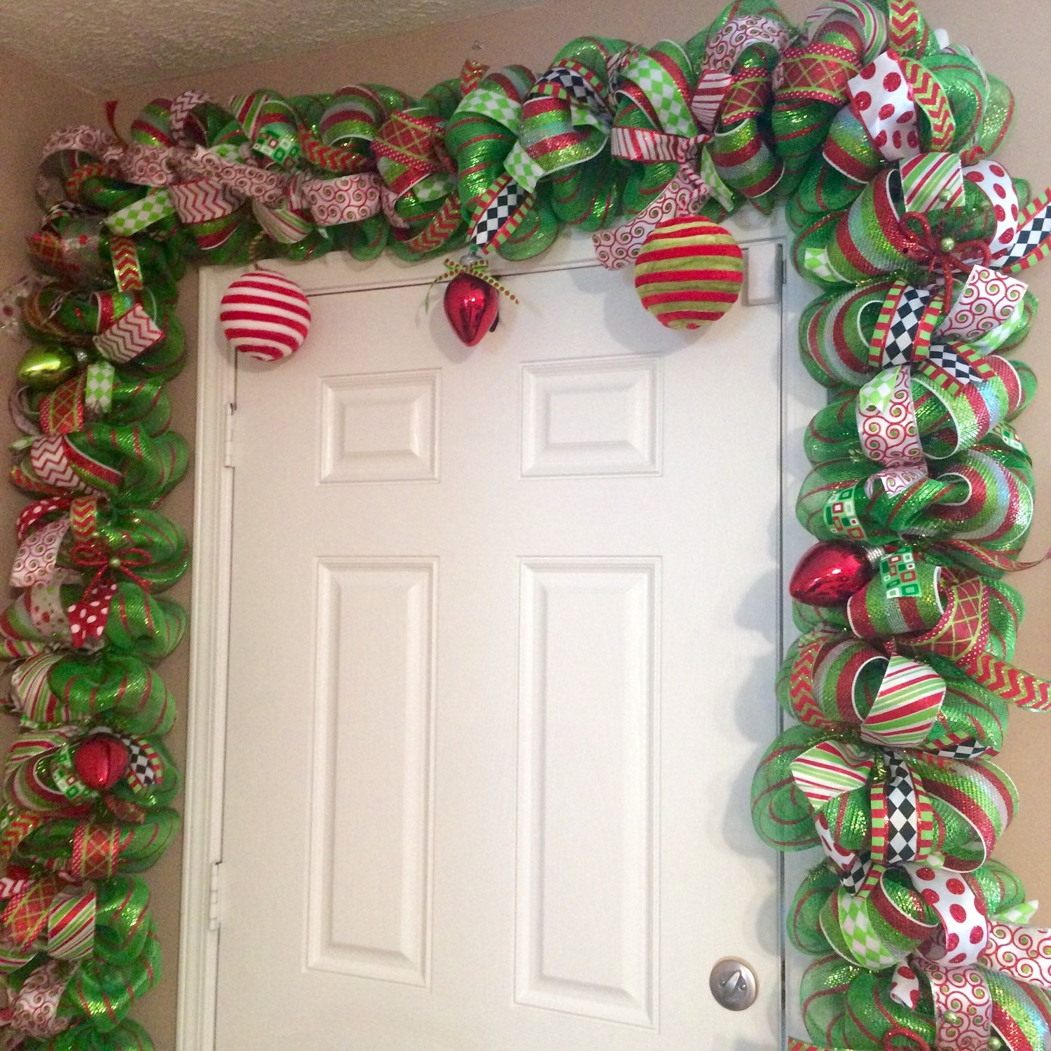 Green and Red Christmas Tree Garland