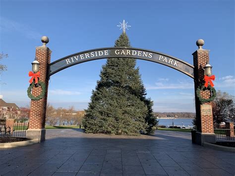 Red Bank Christmas Tree Day