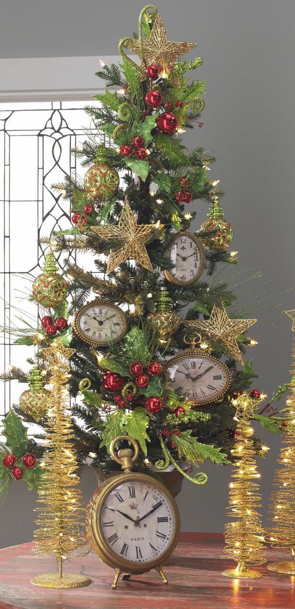 7 Glass Clock Christmas Tree Decor Ideas