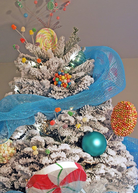 7 Ways To Create A Candy Land Christmas Tree