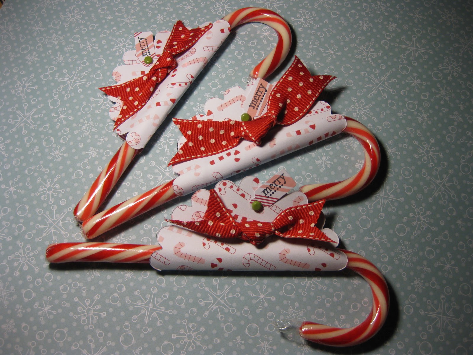 Candy Cane Gift Topper