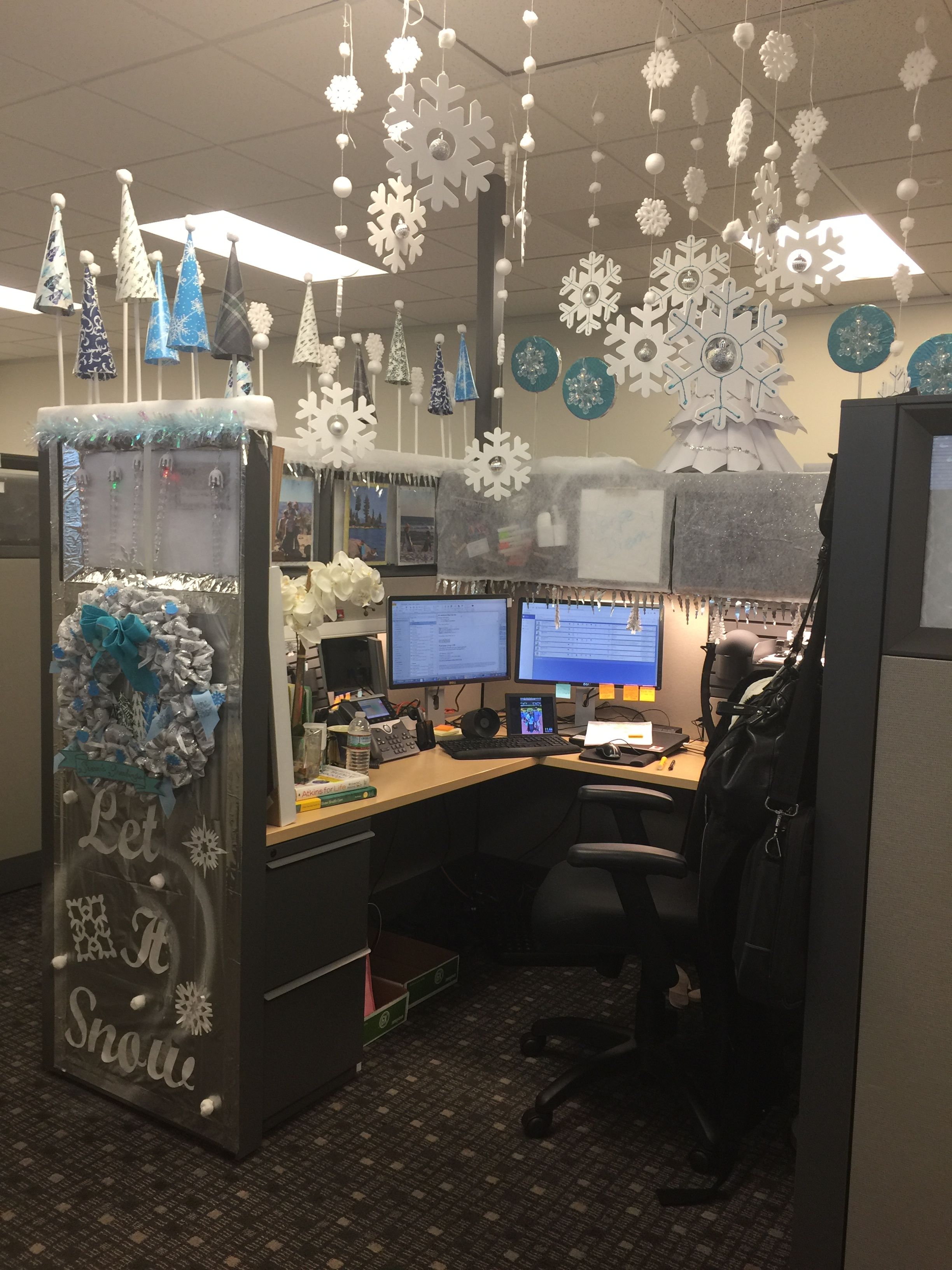 Christmas Decorating the Workplace