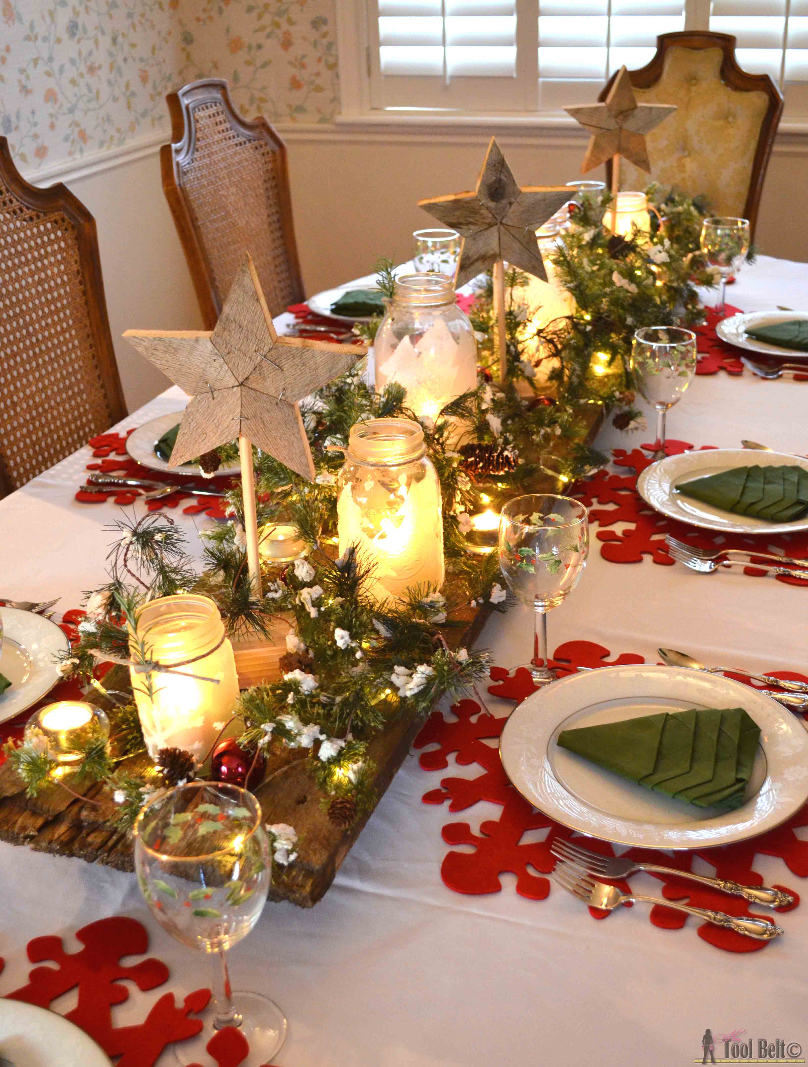 Christmas Table Settings and Centerpieces