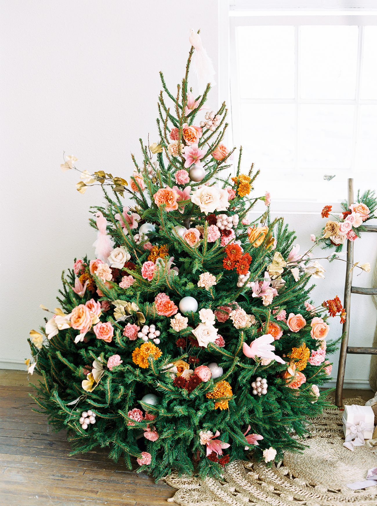 Christmas Tree Decor with Dried Flowers