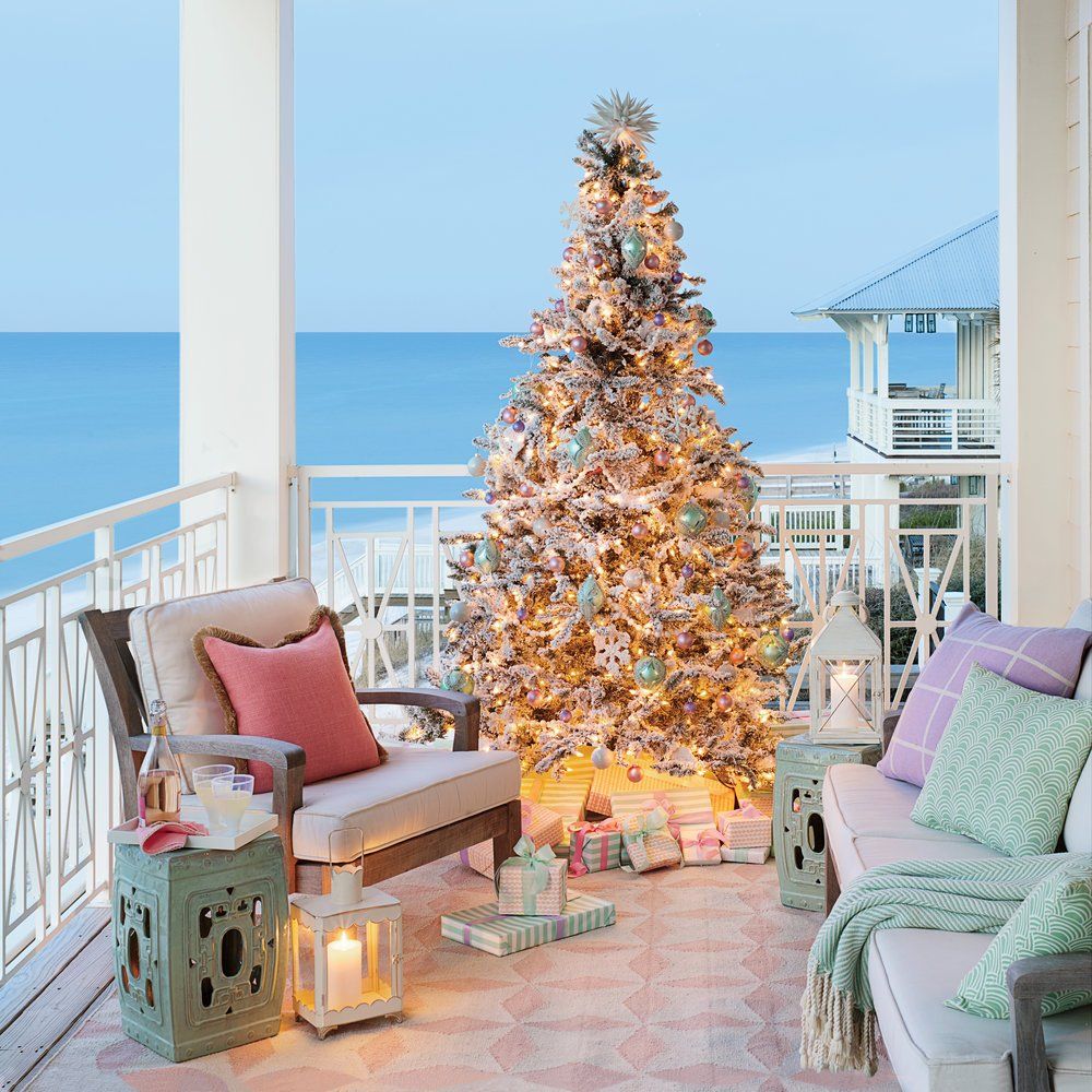 Coastal Retreat Christmas Tree