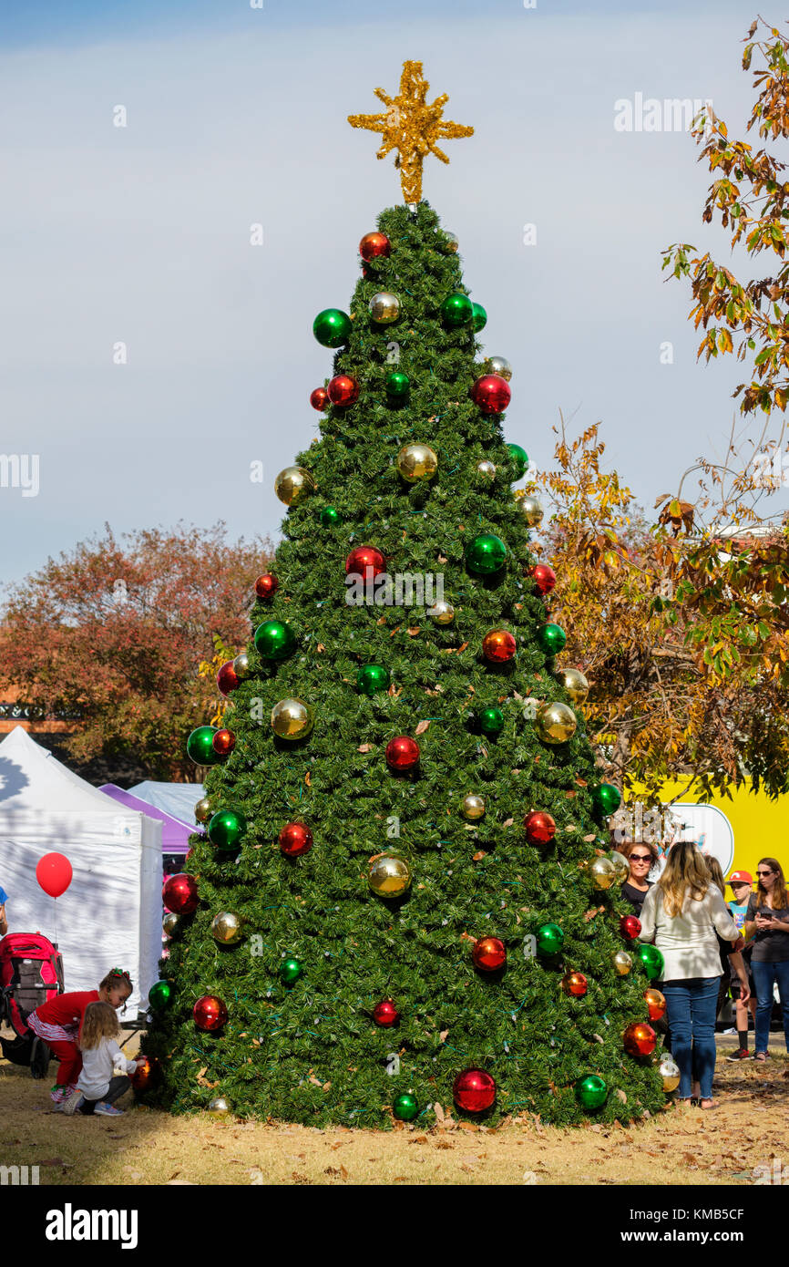 Community Christmas Tree Ideas