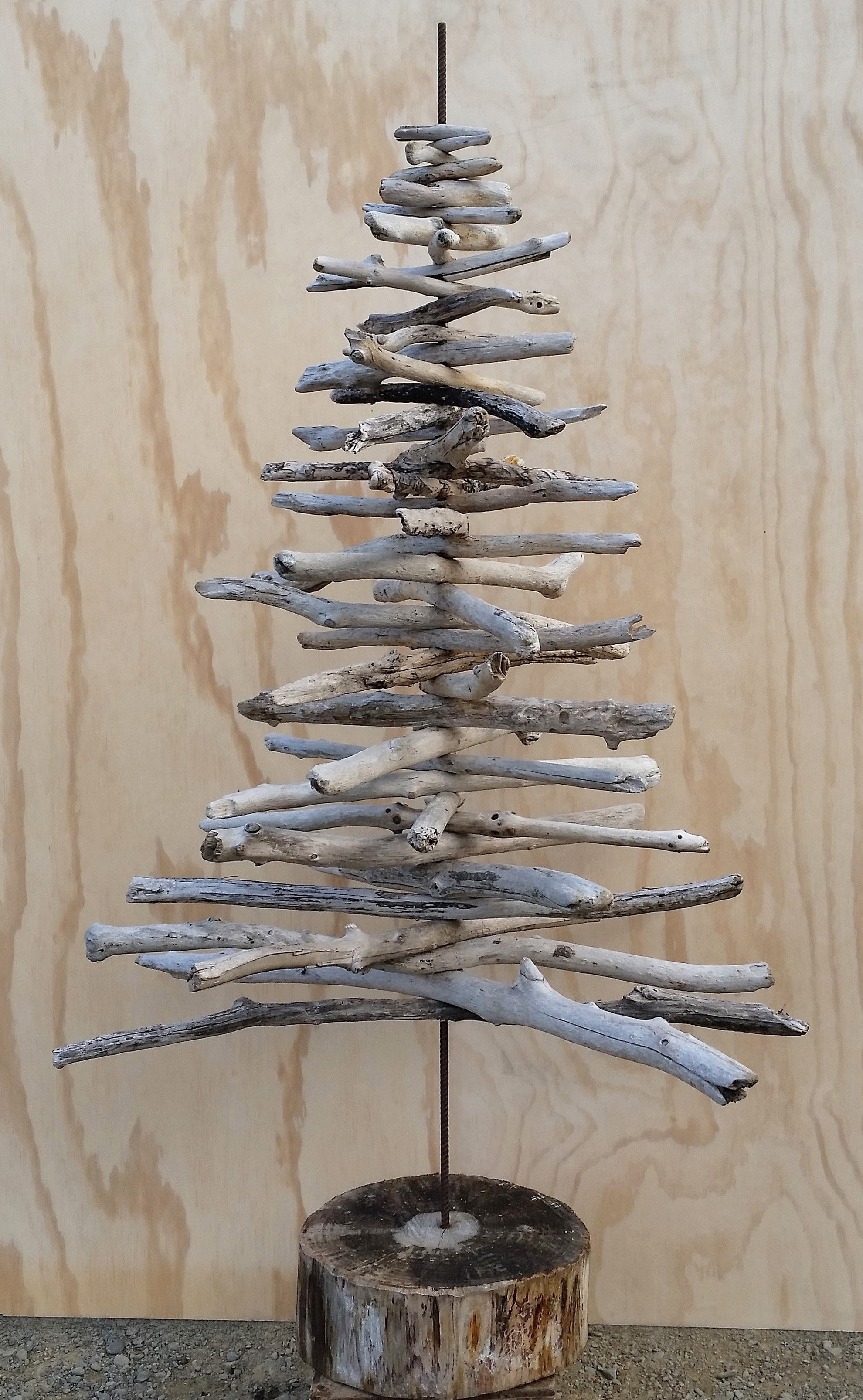 Driftwood Christmas tree materials