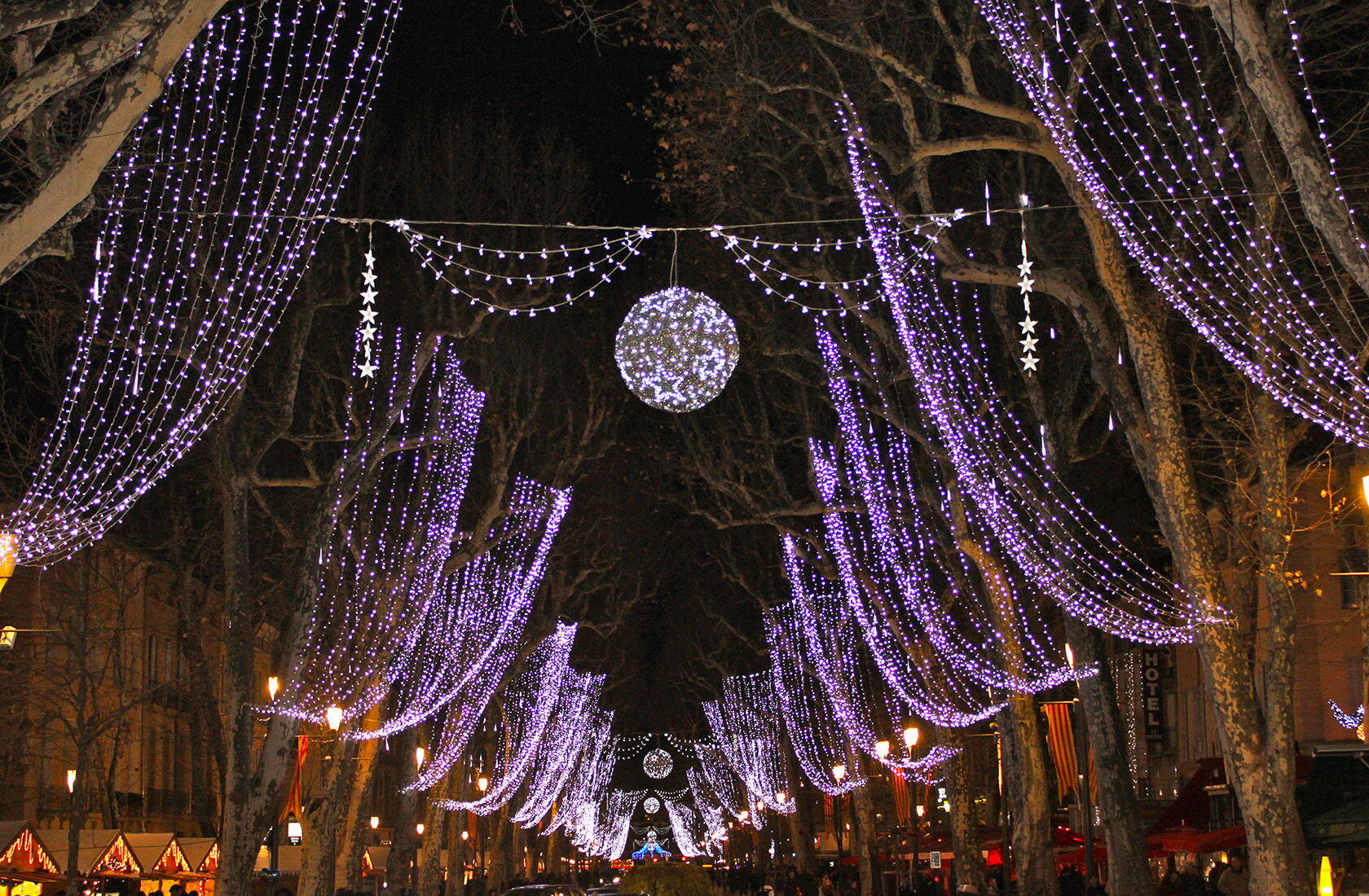 Festive Christmas markets in Provence