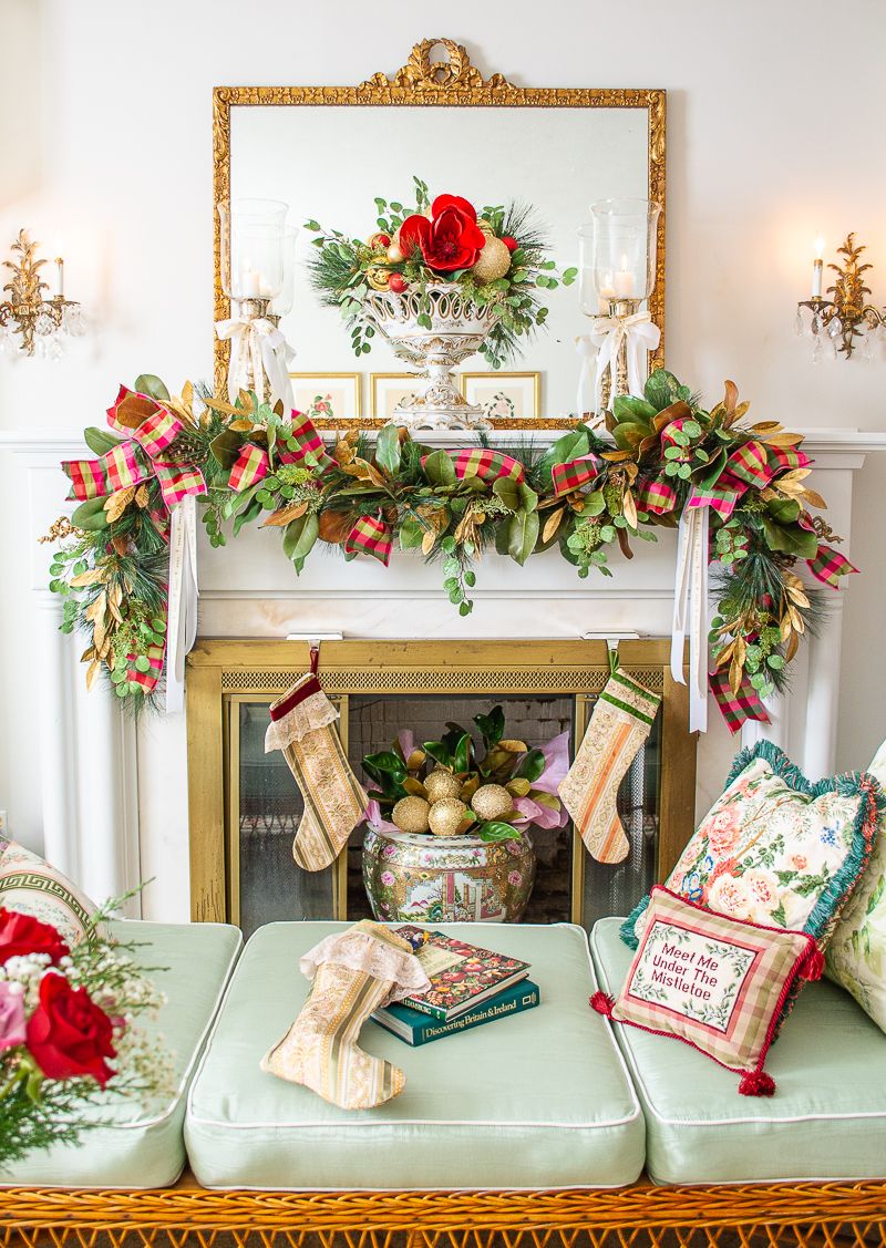 Grandmillennial Christmas Garland Ideas