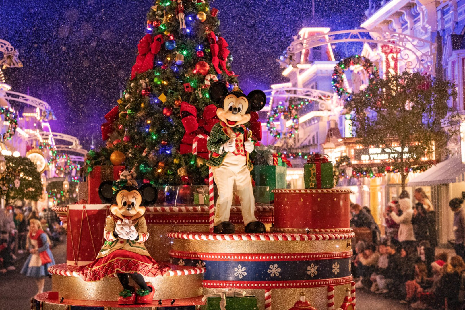 Mickey's Very Merry Christmas Party Review