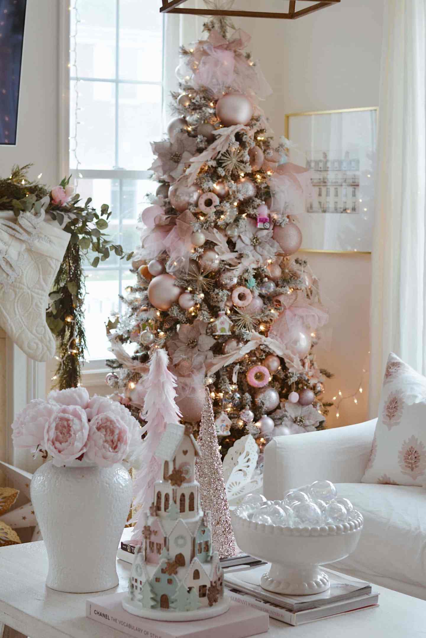 Pink and Brown Christmas Tree Themes