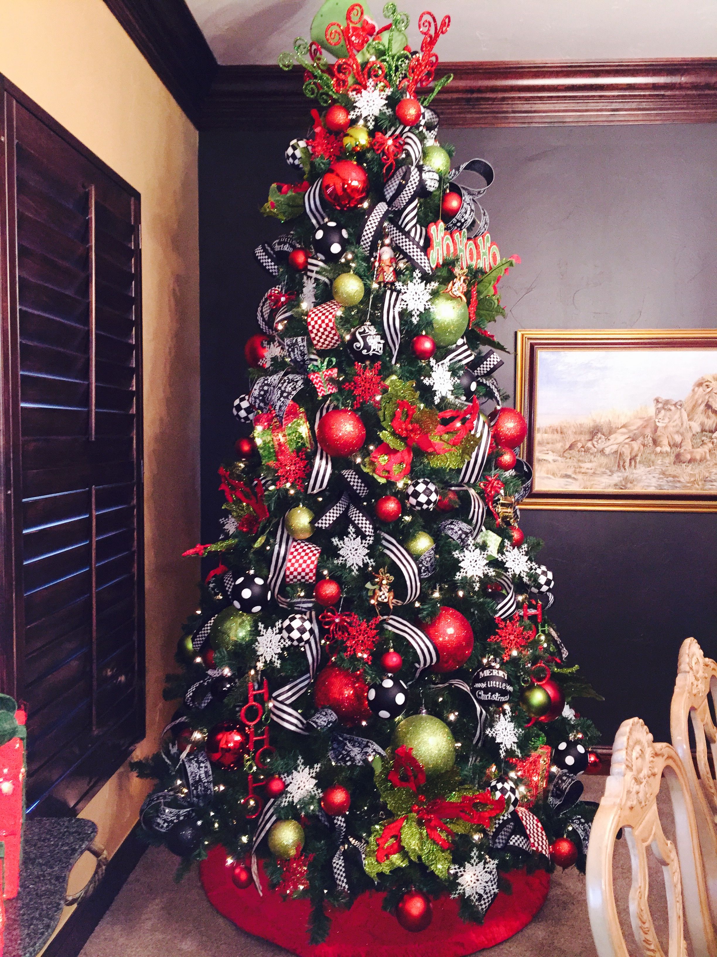 Red, Black, and White Christmas Tree Inspiration