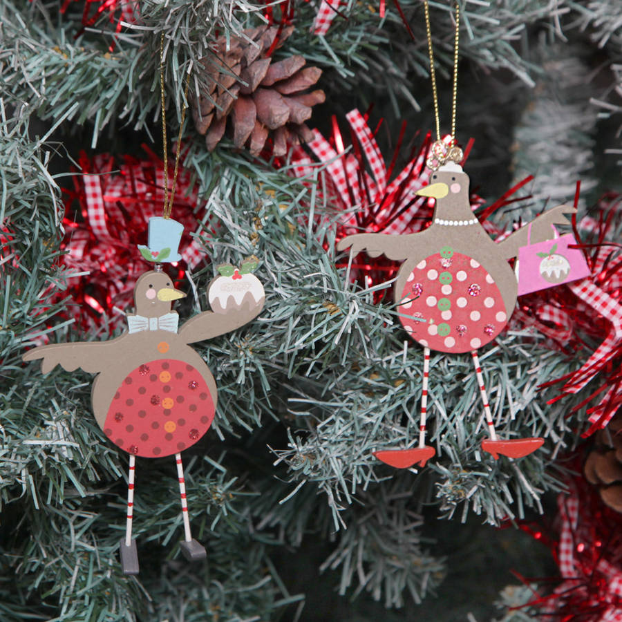 Red Robin Christmas tree decorating ideas