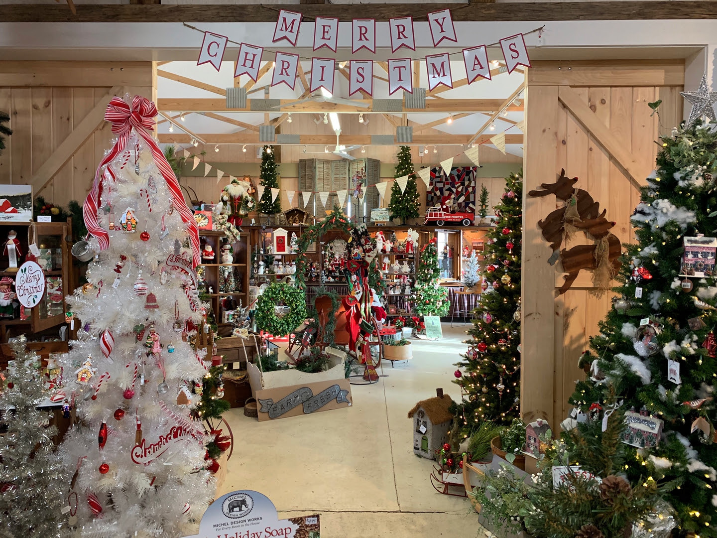 Specialty Christmas store