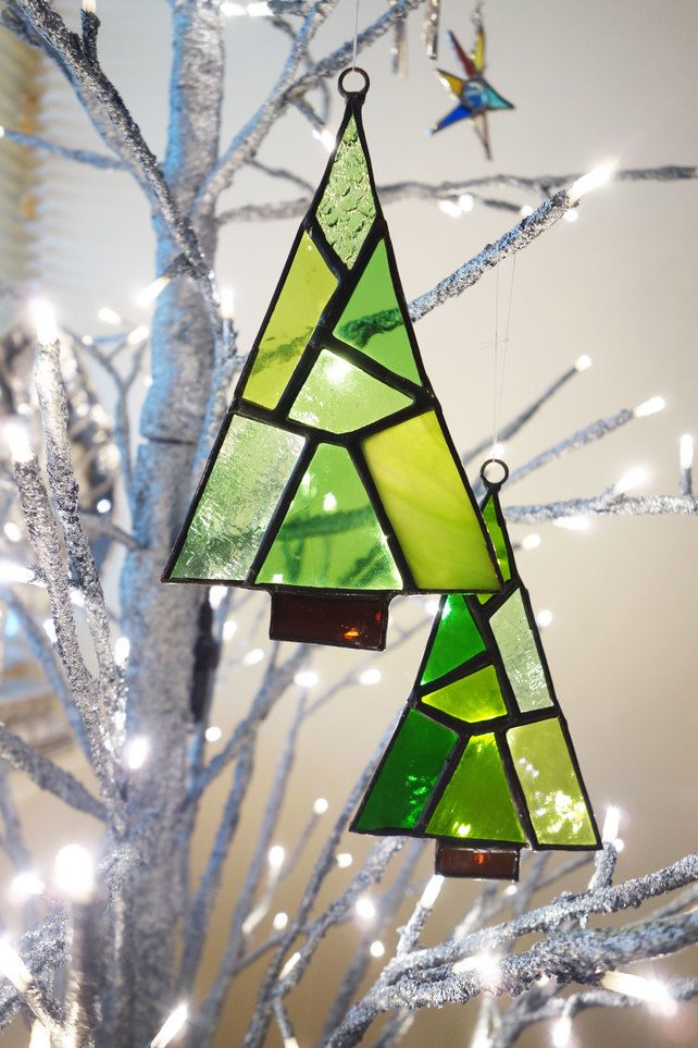 Stained glass Christmas tree with garland