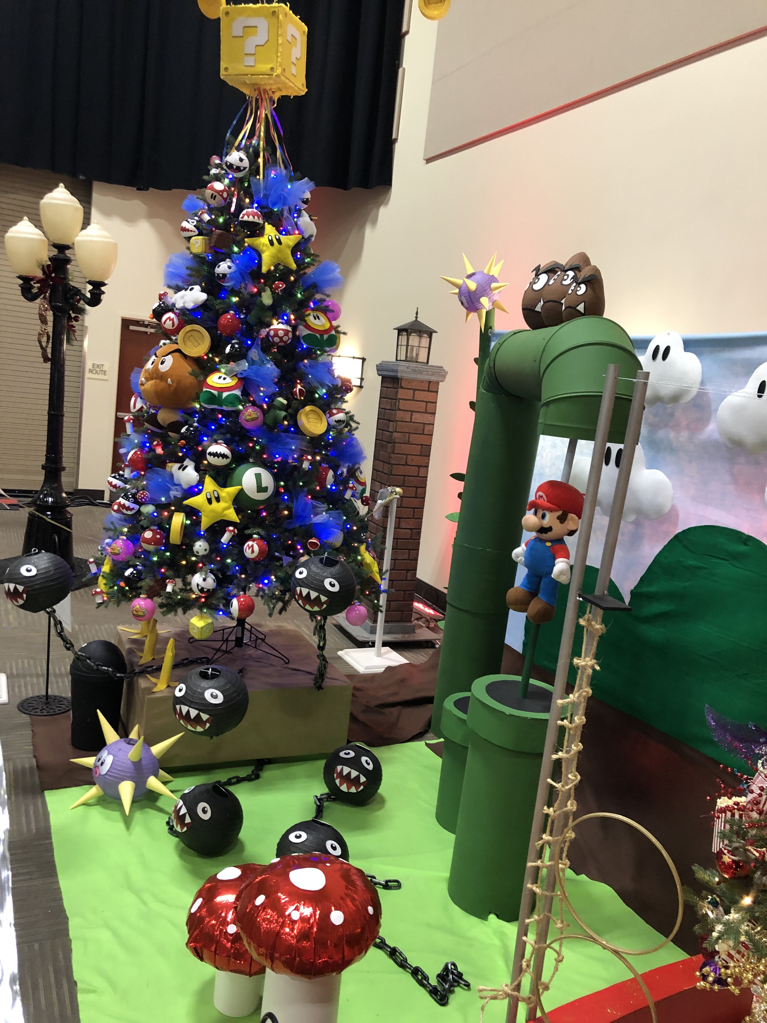 Super Mario Christmas Tree Decorating Ideas