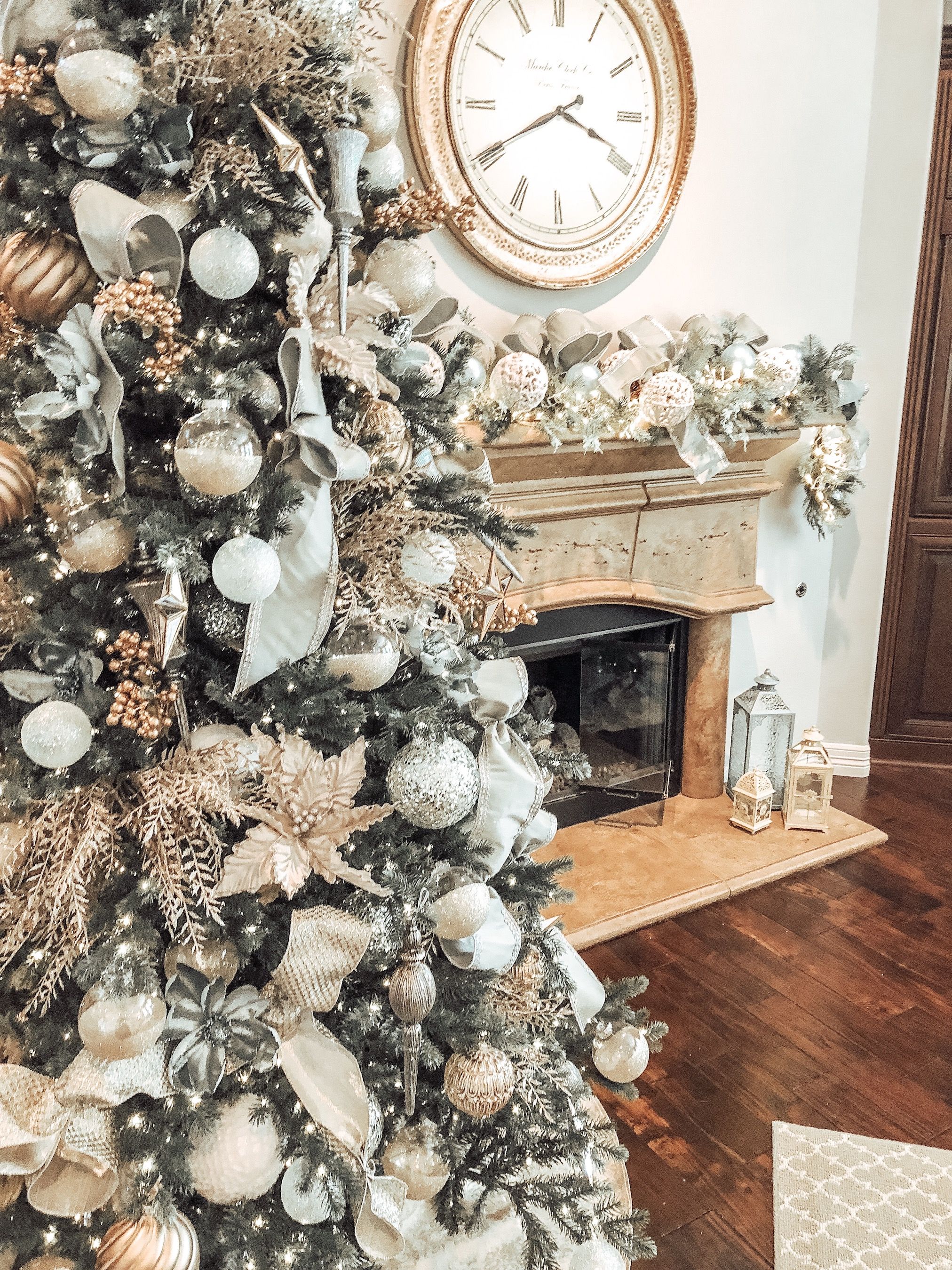 Timeless Christmas Tree Decorating Ideas