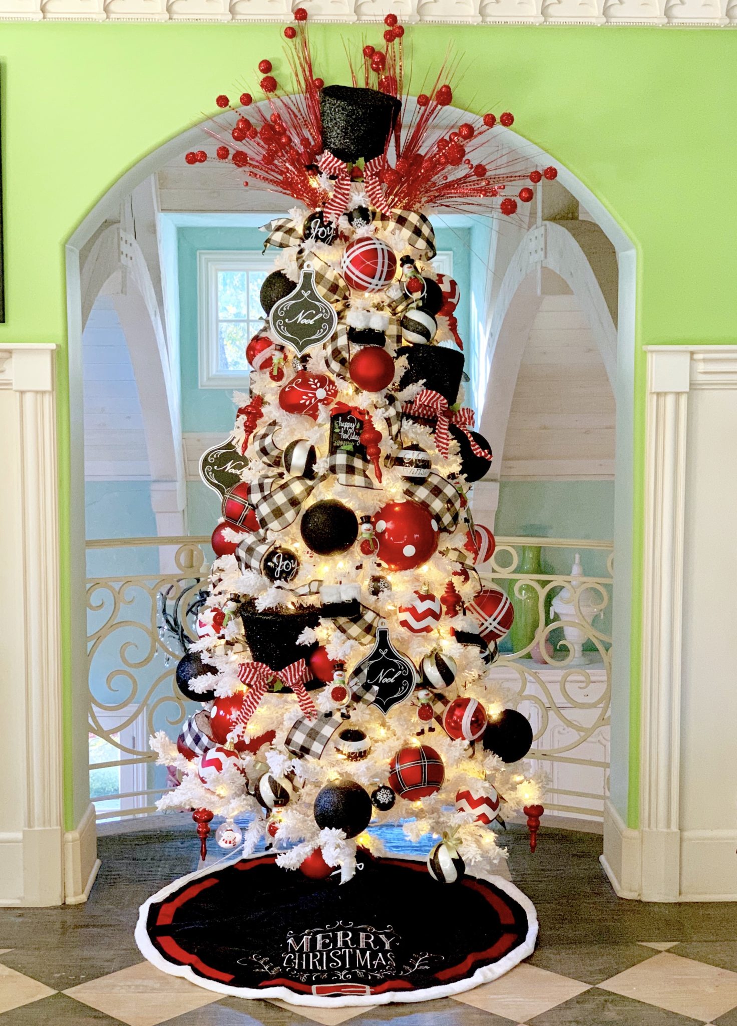 Red, Black, and White Christmas Tree Ideas