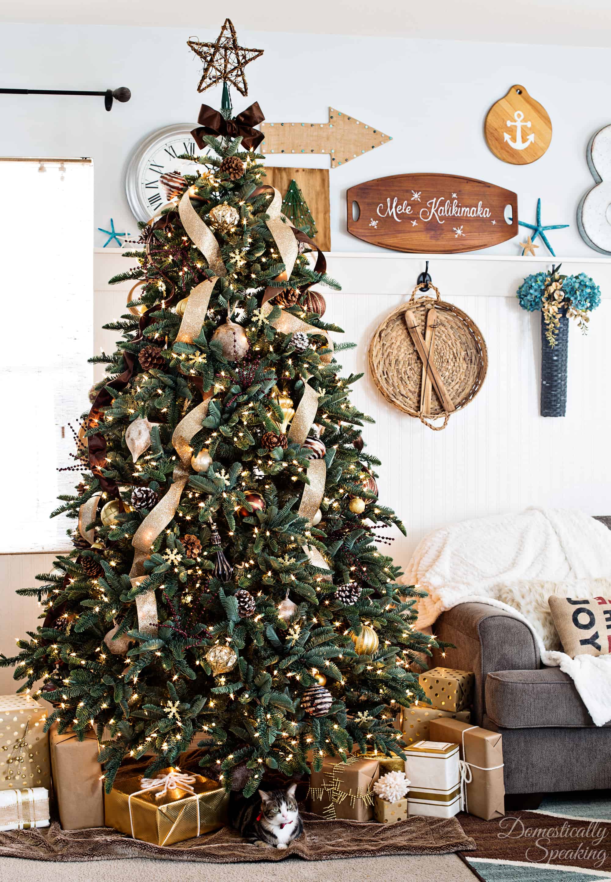 Rustic Christmas Tree Decorating Ideas